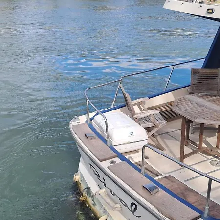 船屋 Hebergement Bateau A Quai 亞維農